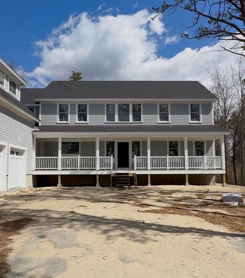 3 Evergreen Avenue, Kennebunk, ME, 04043 | Card Image
