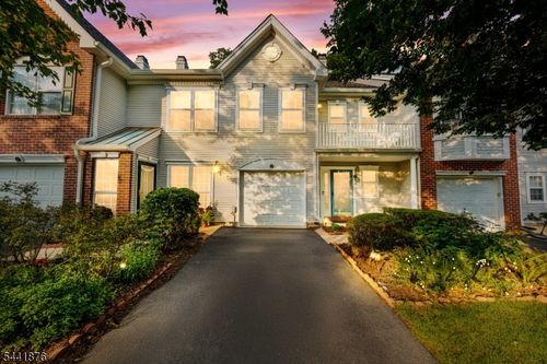 8 Henry Ct, Plainsboro, NJ, 08536-2038 | Card Image