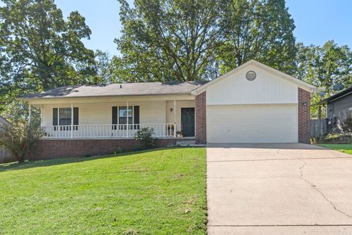 64 Creekwood Dr, Jacksonville, AR, 72076-9215 | Card Image