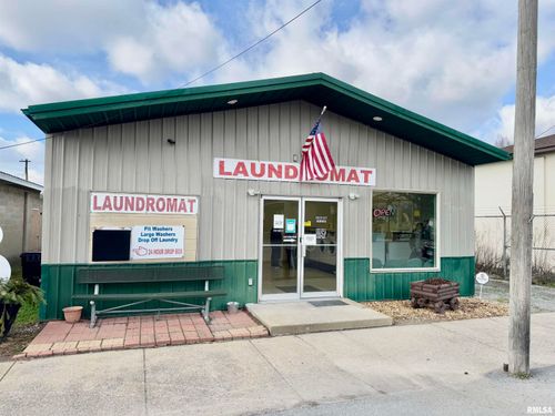 3719 Main St, Thompsonville, IL, 62890-1251 | Card Image