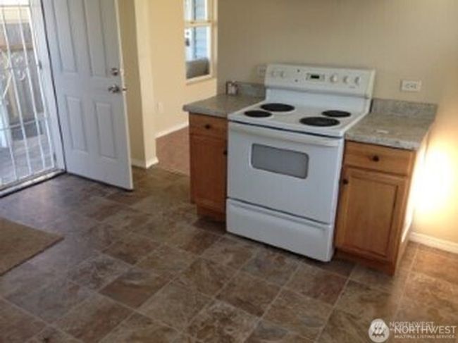 307 N E St, Home with 0 bedrooms, 0 bathrooms and 4 parking in Aberdeen WA | Image 9