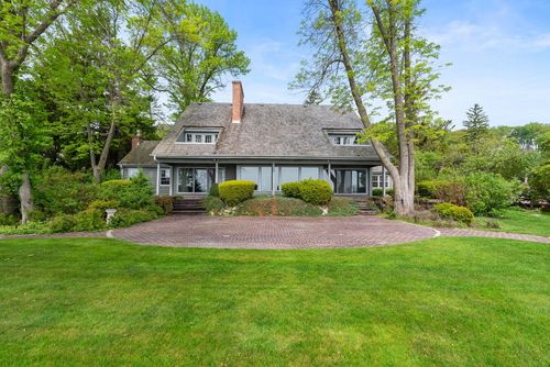 7954 N Beach Drive, Fox Point, WI, 53217 | Card Image