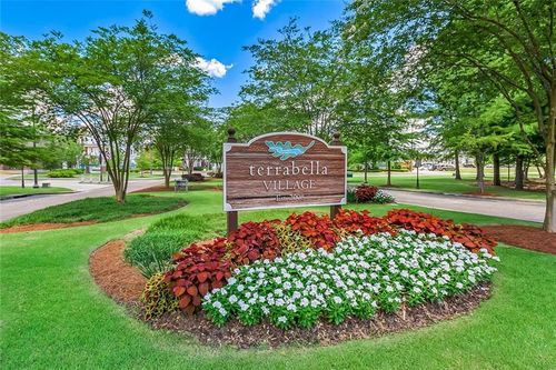 984 Beauregard Pkwy, Covington, LA, 70433-8162 | Card Image