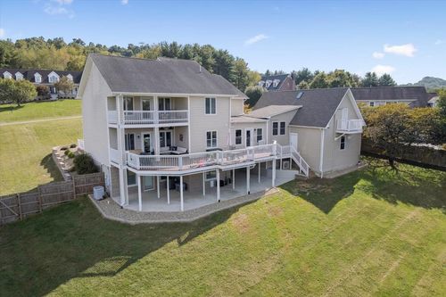 18430 Whites Point Dr, Abingdon, VA, 24211-7092 | Card Image