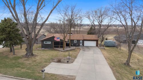 1409 S Splitrock Blvd Boulevard, Brandon, SD, 57005-1817 | Card Image
