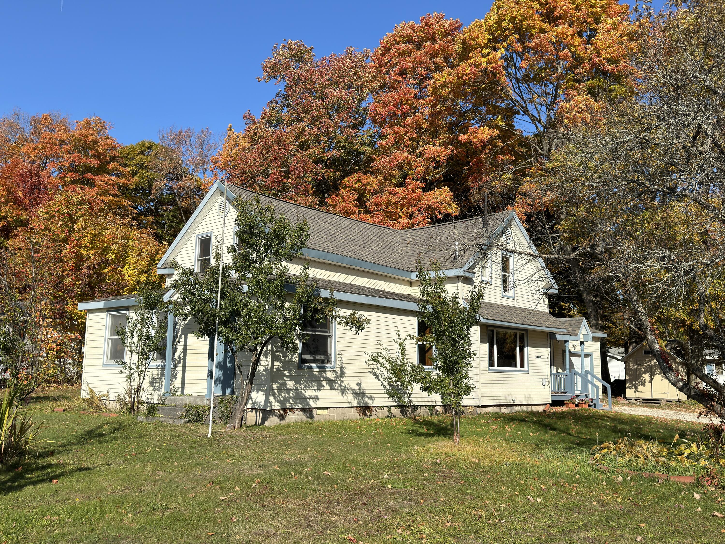 Oakwood Dr, Sault Sainte Marie, MI 49783
