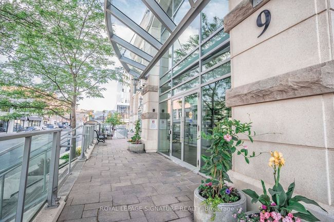 612 - 9 George St N, Condo with 2 bedrooms, 1 bathrooms and 1 parking in Brampton ON | Image 6