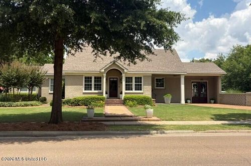 400 Grand Blvd, Greenwood, MS, 38930-3534 | Card Image