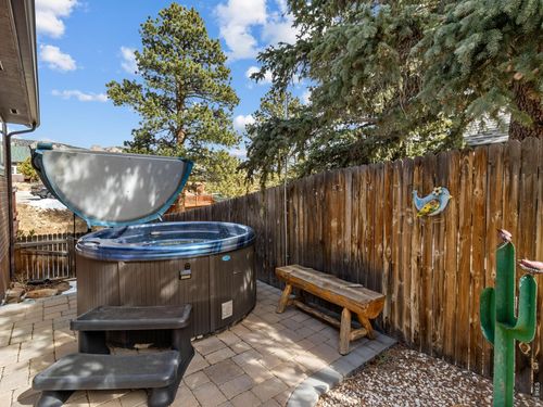 22-220 Virginia Dr, Estes Park, CO, 80517-9056 | Card Image