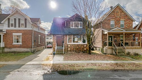 537 Copeland St, North Bay, ON, P1B3C7 | Card Image