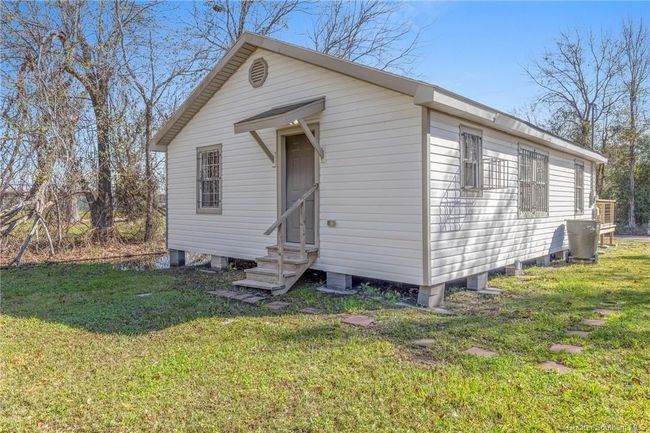 219 N Hodges St, House other with 2 bedrooms, 1 bathrooms and null parking in Lake Charles LA | Image 4