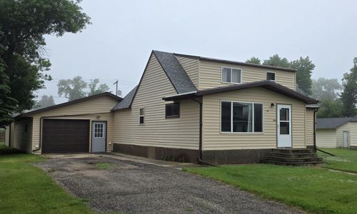 1104 Foster Ave Ne, Cooperstown, ND, 58425-7031 | Card Image