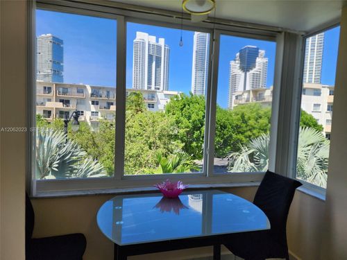 301-250 180th Dr, Sunny Isles Beach, FL, 33160-2796 | Card Image