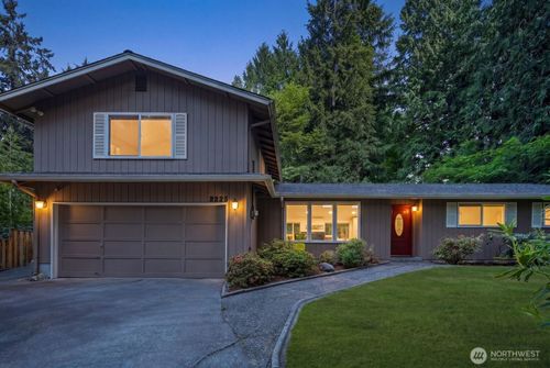 2225 107th Avenue E, Edgewood, WA, 98372 | Card Image