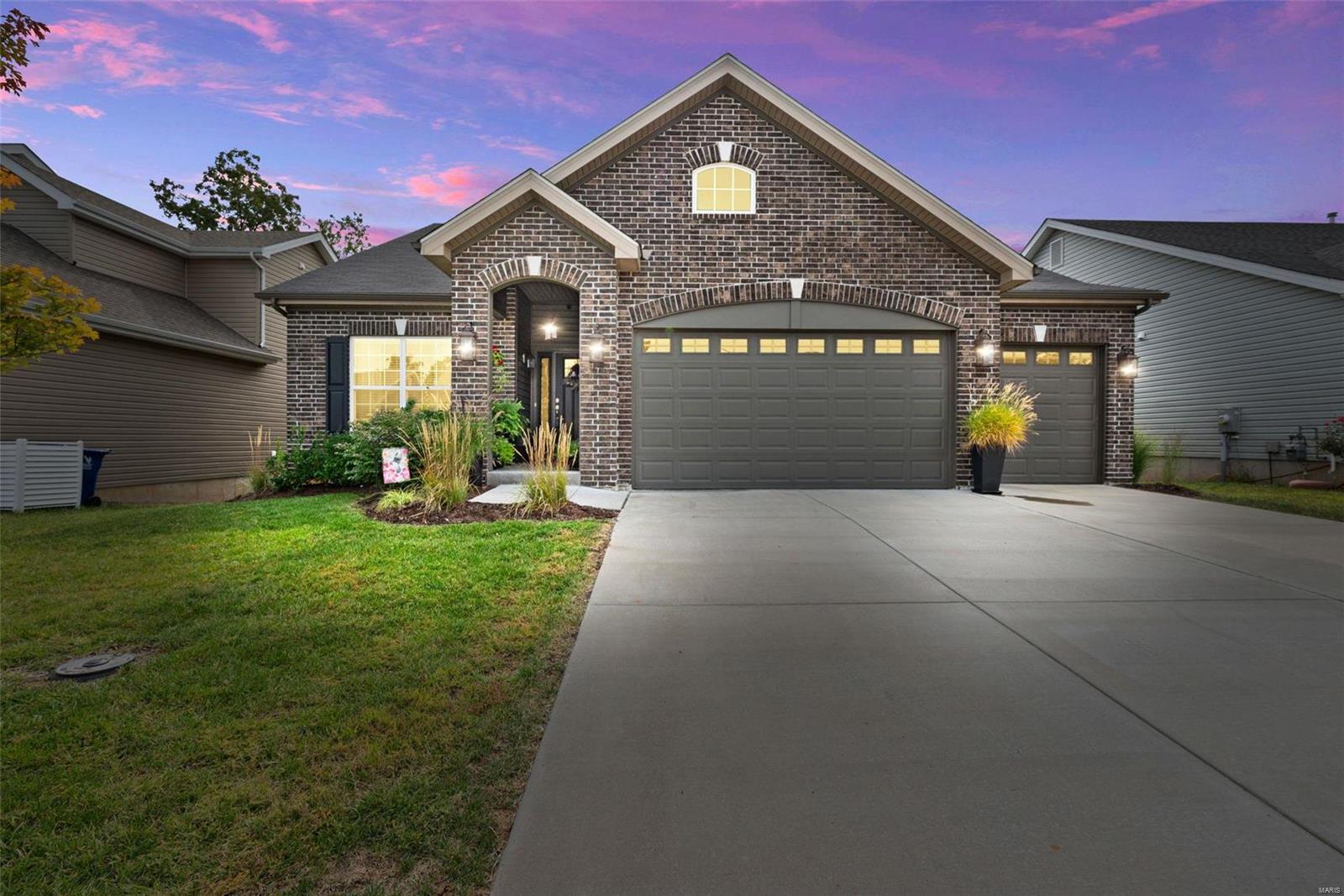 Ridgeway Trl, Fenton, MO 63026