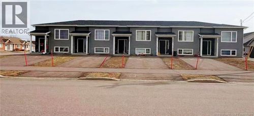 136 Kedgwick Dr, Dieppe, NB, E1A0Z5 | Card Image
