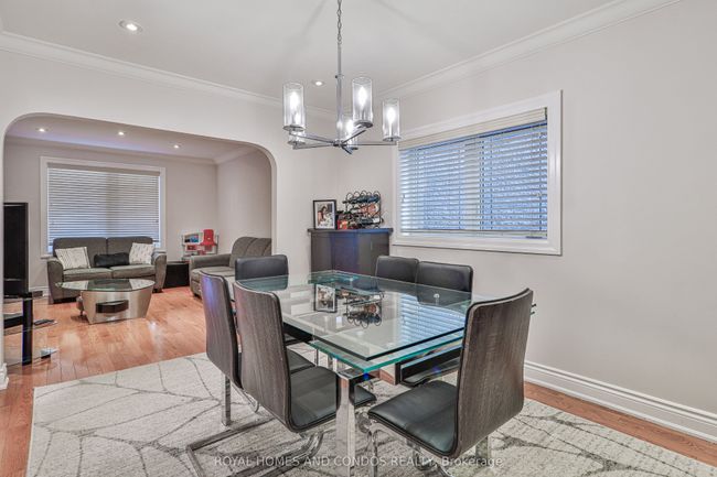 1075 Glengrove Ave, House other with 4 bedrooms, 3 bathrooms and 4 parking in North York ON | Image 10