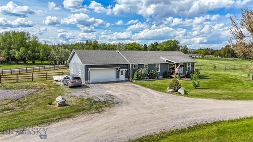 3 Steinway Ln, Livingston, MT, 59047-8507 | Card Image