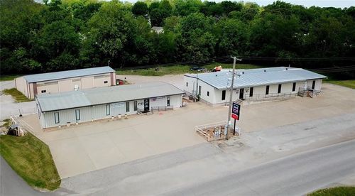 305 N Mason St, Carrollton, MO, 64633-2247 | Card Image