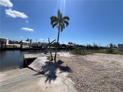 5157 Flamingo Dr, SAINT JAMES CITY, FL, 33956-2840 | Card Image