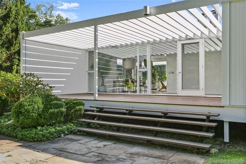 26 Chalburn Rd, Redding, CT, 06896-1830 | Card Image