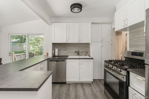 1745 Webster St, Birmingham, MI, 48009-7812 | Card Image