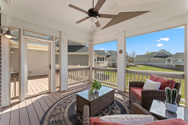 9946 Wellington Ln, Townhouse with 4 bedrooms, 3 bathrooms and null parking in Woodbury MN | Image 8
