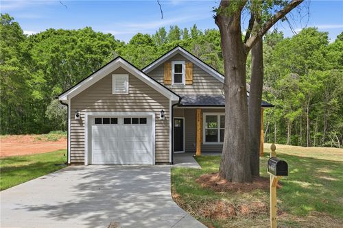 209 Poplar Ln, Anderson, SC, 29624-6354 | Card Image