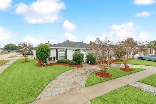 62 Driftwood Blvd, Kenner, LA, 70065-3153 | Card Image