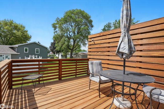 1015 E Adams St, Home with 2 bedrooms, 2 bathrooms and null parking in Washington IA | Image 18