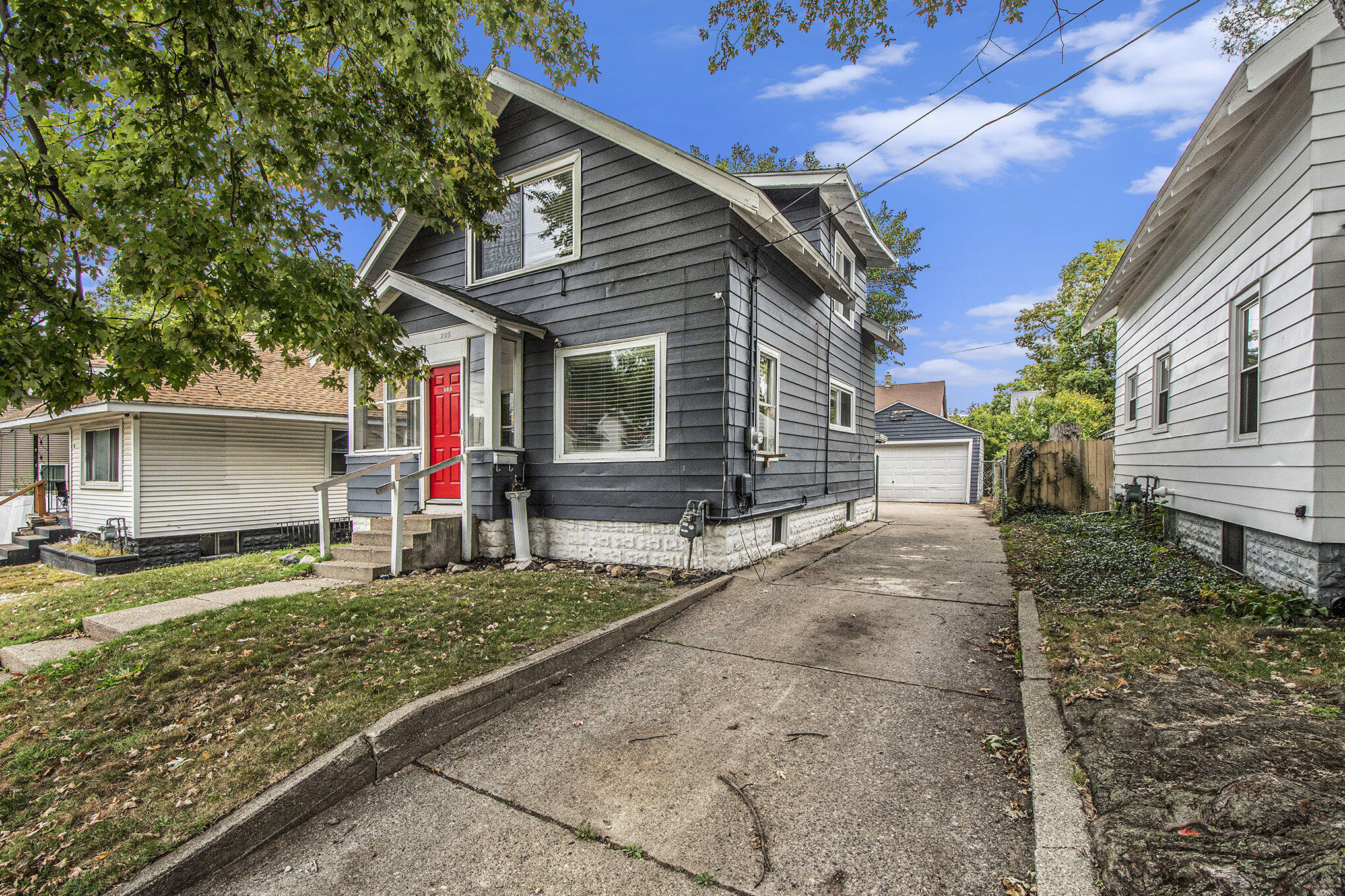 Corinne St, Grand Rapids, MI 49507