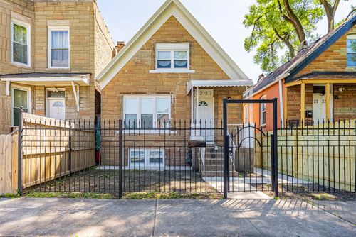2231 S Drake Ave, Chicago, IL, 60623-3133 | Card Image