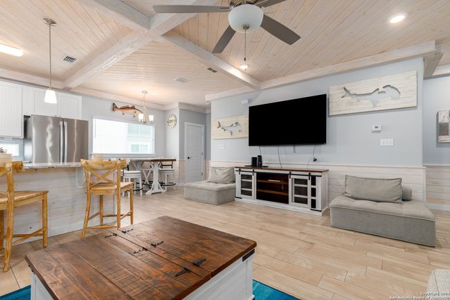 UNIT-402 - 1701 S Station St, Townhouse with 3 bedrooms, 3 bathrooms and null parking in Port Aransas TX | Image 8