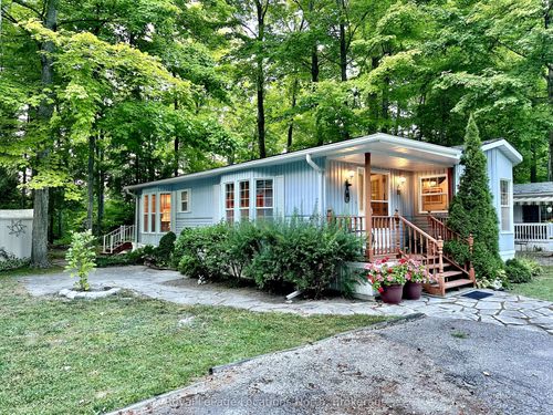 35 The Boardwalk, Wasaga Beach, ON, L9Z3A8 | Card Image