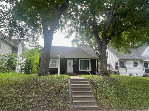 842 24th Ave Se, Minneapolis, MN, 55414-2612 | Card Image