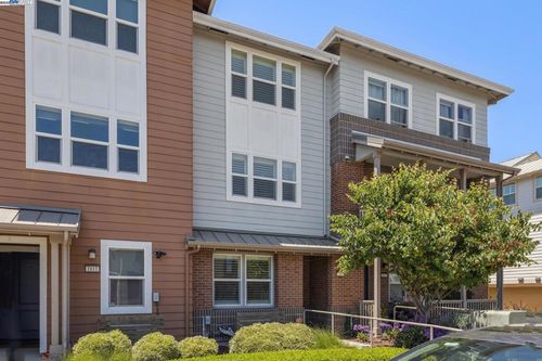 1815 Balsa St, Alameda, CA, 94501-6888 | Card Image