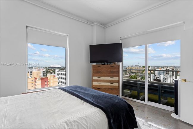 APT-1715 - 10 Sw South River Dr, Condo with 2 bedrooms, 1 bathrooms and null parking in Miami FL | Image 8