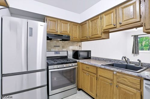3-5 Brandywine Ct, Vernon, NJ, 07462-4543 | Card Image