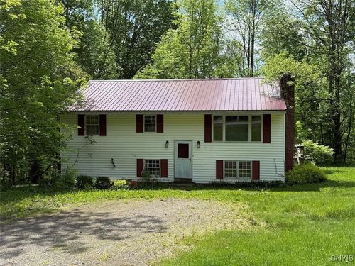 1833 State Route 104, Parish, NY, 13131-3128 | Card Image