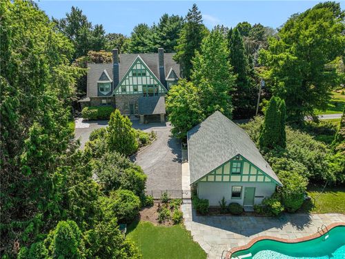360 Rumstick Rd, Barrington, RI, 02806-4926 | Card Image