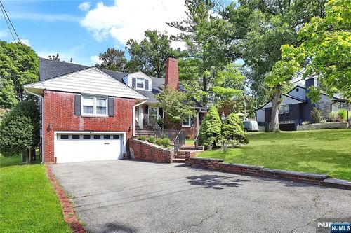 22 Notch Park Rd, Little Falls, NJ, 07424-2437 | Card Image