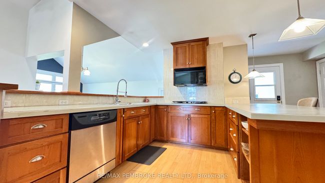 179 Ridge Rd, House other with 3 bedrooms, 2 bathrooms and 4 parking in Deep River ON | Image 10