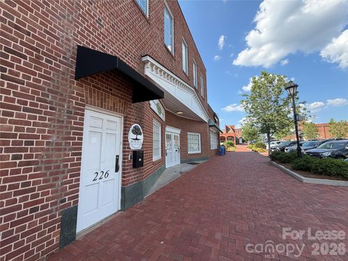 226 Oak Ave, Kannapolis, NC, 28081-4329 | Card Image