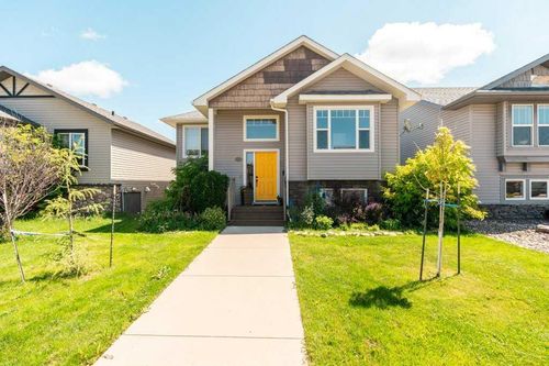 214 Mount Sundance Cres W, Lethbridge, AB, T1J0T6 | Card Image