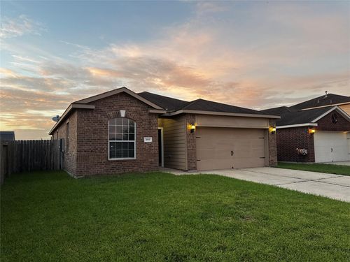 1819 Opal Peach Dr, Rosharon, TX, 77583-2590 | Card Image