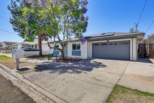 569 Gold Dr, Oceanside, CA, 92057-4327 | Card Image