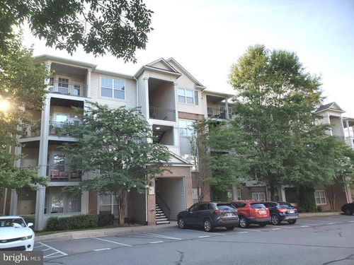 unit-202-12112 Garden Grove Cir, FAIRFAX, VA, 22030-9012 | Card Image