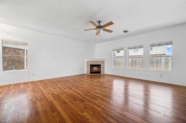 18435 Emory Brook Ct, House other with 5 bedrooms, 3 bathrooms and 2 parking in Humble TX | Image 6