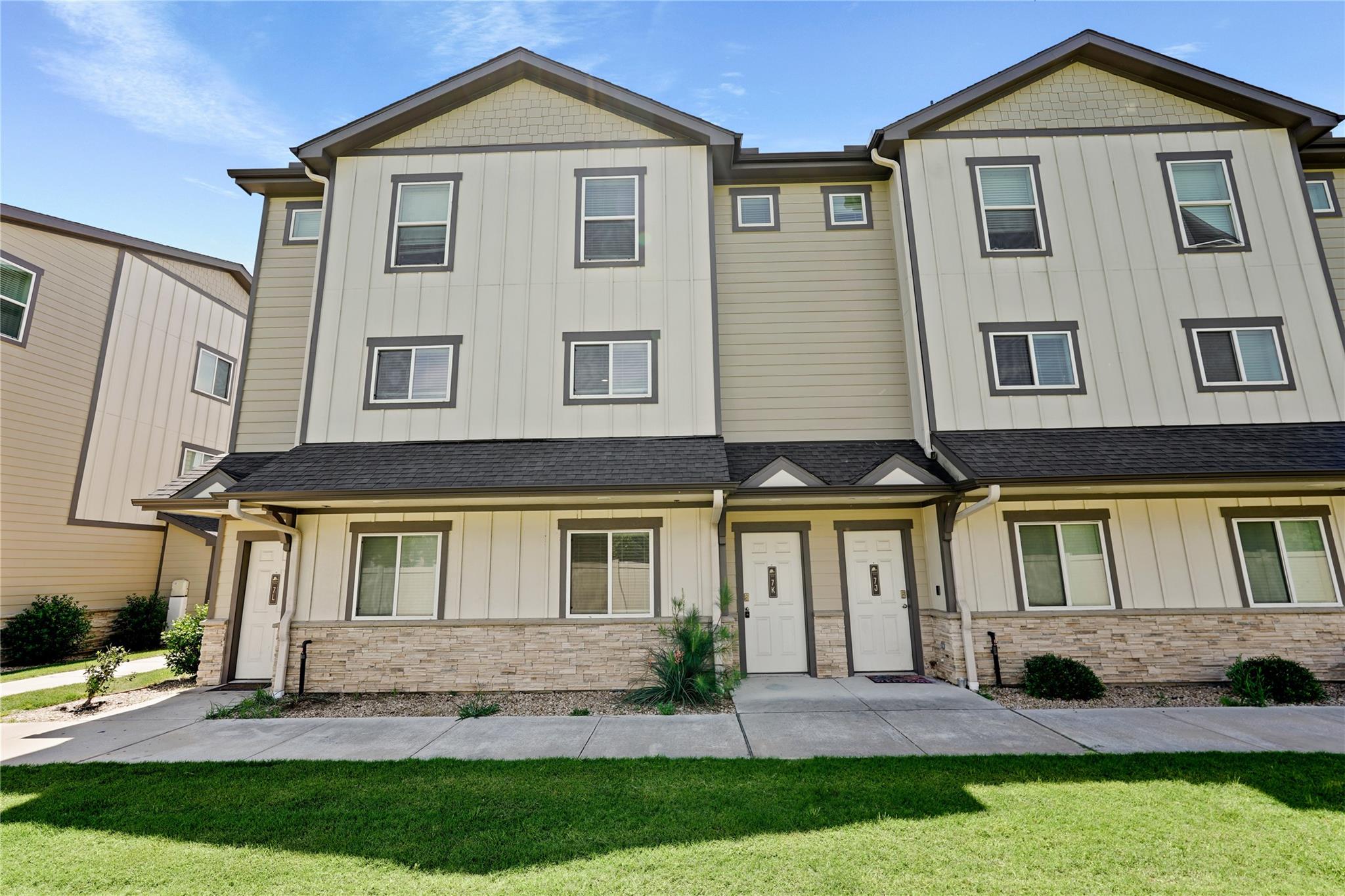 Residential Income in Cypress 2