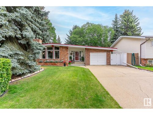 36 Alderwood Cres, Sherwood Park, AB, T8A0K3 | Card Image